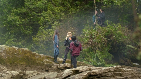 The 100 Season One Episode One Pilot Captures-132
