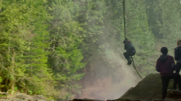 The 100 Season One Episode One Pilot Captures-100
