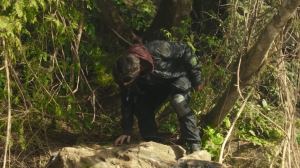 The 100 Season One Episode One Pilot Captures-47

