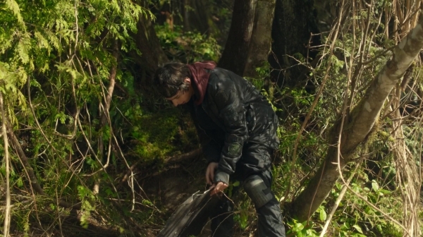 The 100 Season One Episode One Pilot Captures-43
