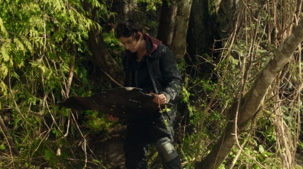 The 100 Season One Episode One Pilot Captures-40
