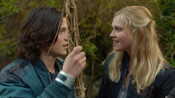 The 100 Season One Episode One Pilot Captures-30
