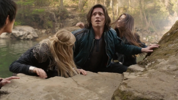The 100 Season One Episode One Pilot Captures-14
