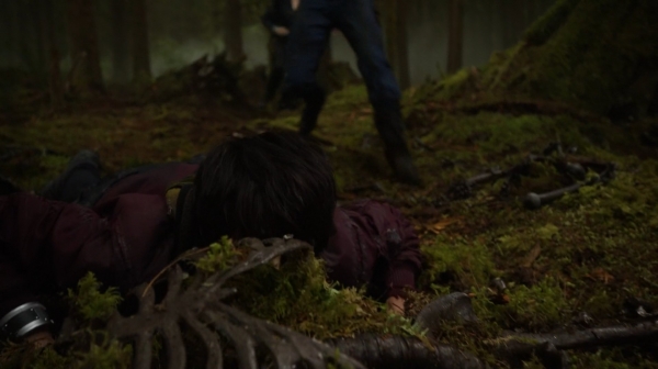 The 100 Season One Episode Two Earth Skills Captures-2793
