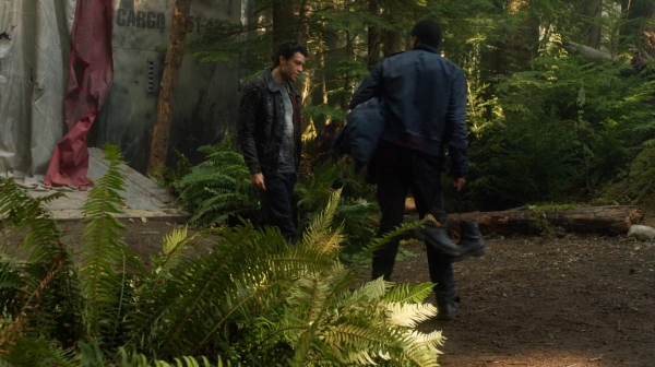 The 100 Season One Episode Two Earth Skills Captures-2553

