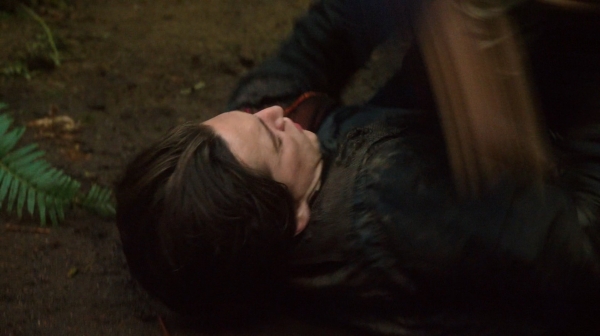 The 100 Season One Episode Two Earth Skills Captures-2482
