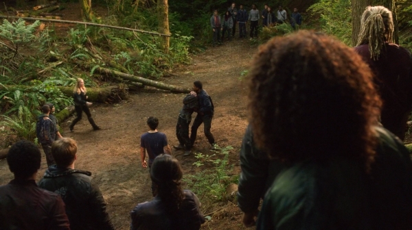 The 100 Season One Episode Two Earth Skills Captures-2440
