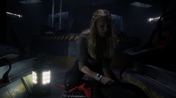 The 100 Season One Episode Two Earth Skills Captures-2075
