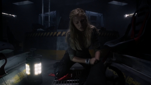 The 100 Season One Episode Two Earth Skills Captures-2071
