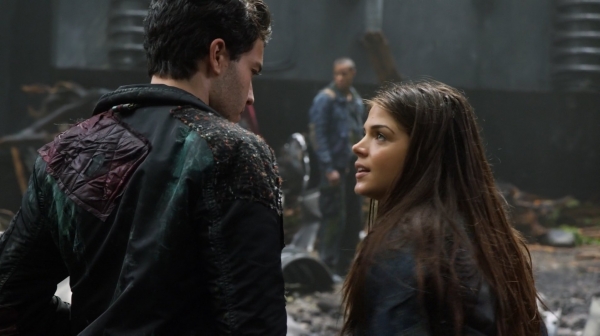 The 100 Season One Episode Two Earth Skills Captures-1880
