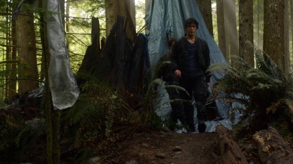 The 100 Season One Episode Two Earth Skills Captures-1867
