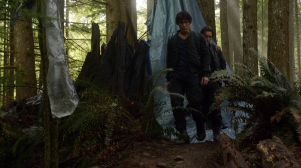 The 100 Season One Episode Two Earth Skills Captures-1866
