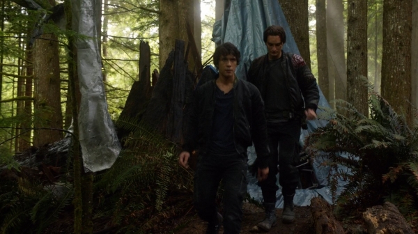 The 100 Season One Episode Two Earth Skills Captures-1864

