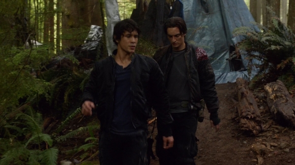The 100 Season One Episode Two Earth Skills Captures-1860
