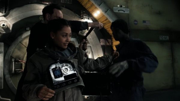The 100 Season One Episode Two Earth Skills Captures-1804
