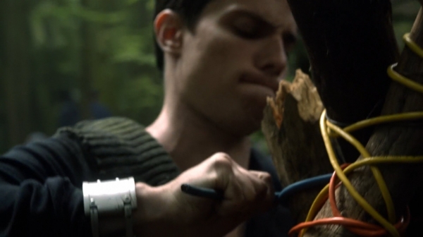 The 100 Season One Episode Two Earth Skills Captures-1745
