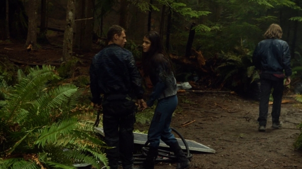 The 100 Season One Episode Two Earth Skills Captures-1709
