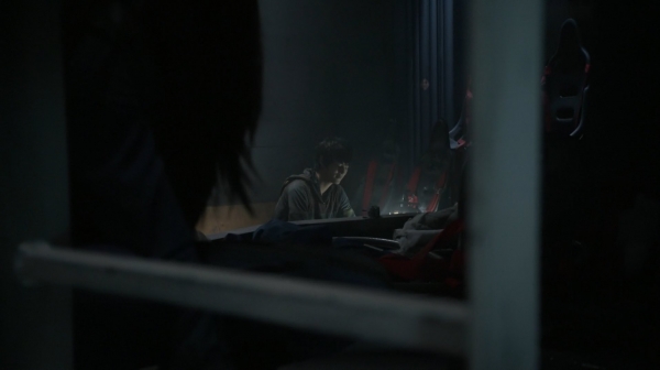 The 100 Season One Episode Two Earth Skills Captures-1640
