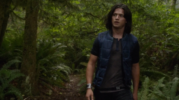The 100 Season One Episode Two Earth Skills Captures-1530
