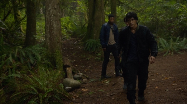 The 100 Season One Episode Two Earth Skills Captures-1512
