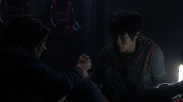 The 100 Season One Episode Two Earth Skills Captures-1420
