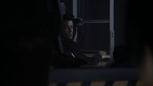 The 100 Season One Episode Two Earth Skills Captures-1403
