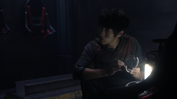 The 100 Season One Episode Two Earth Skills Captures-1382
