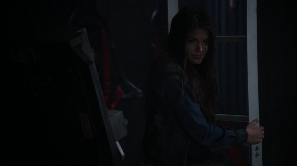 The 100 Season One Episode Two Earth Skills Captures-1367
