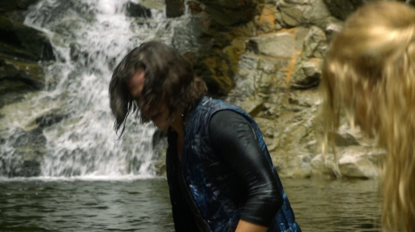 The 100 Season One Episode Two Earth Skills Captures-1266
