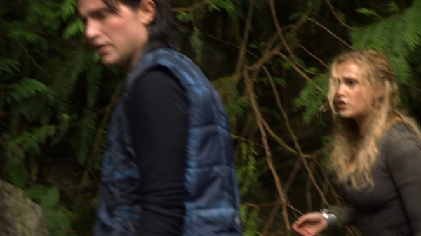 The 100 Season One Episode Two Earth Skills Captures-1150
