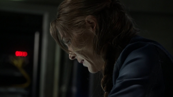 The 100 Season One Episode Two Earth Skills Captures-1130
