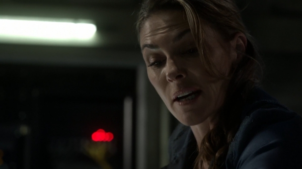 The 100 Season One Episode Two Earth Skills Captures-1117
