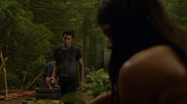 The 100 Season One Episode Two Earth Skills Captures-1050
