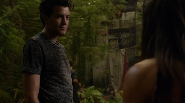 The 100 Season One Episode Two Earth Skills Captures-1040
