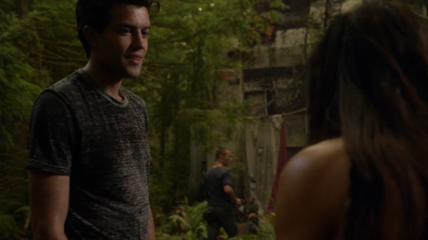 The 100 Season One Episode Two Earth Skills Captures-1038
