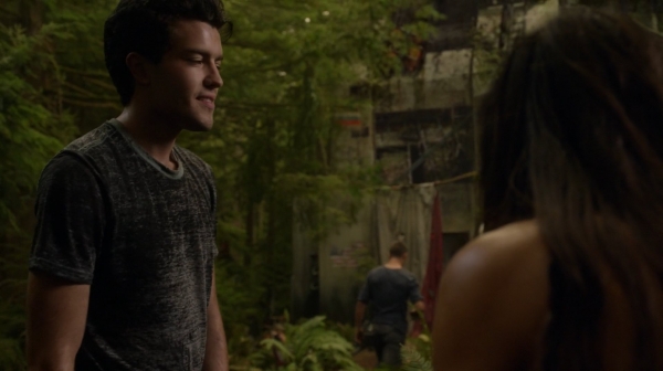 The 100 Season One Episode Two Earth Skills Captures-1037
