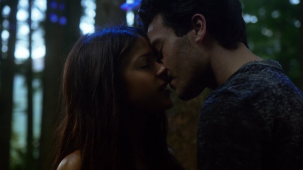 The 100 Season One Episode Two Earth Skills Captures-882
