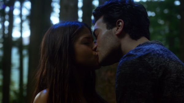 The 100 Season One Episode Two Earth Skills Captures-881

