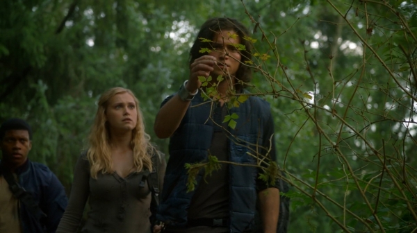 The 100 Season One Episode Two Earth Skills Captures-851
