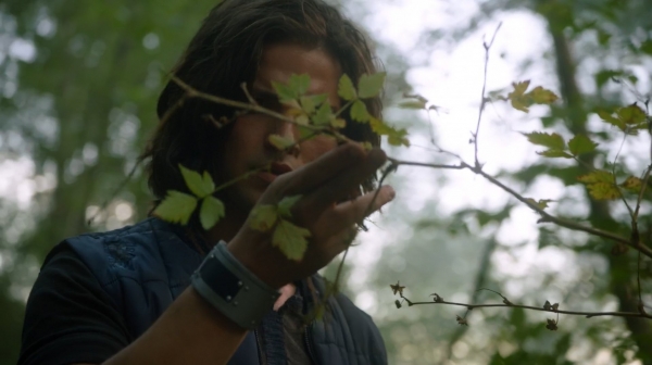 The 100 Season One Episode Two Earth Skills Captures-848
