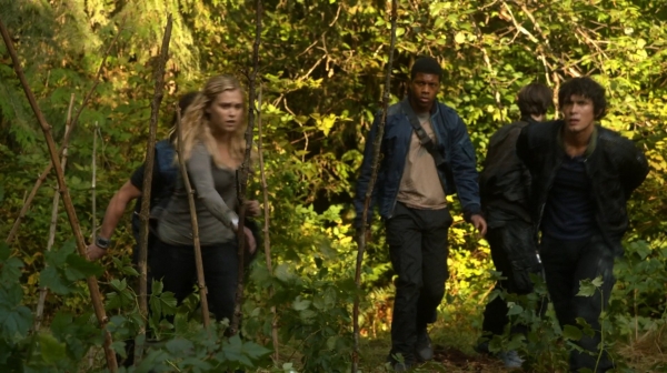 The 100 Season One Episode Two Earth Skills Captures-805
