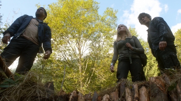 The 100 Season One Episode Two Earth Skills Captures-765
