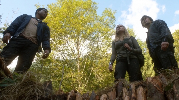 The 100 Season One Episode Two Earth Skills Captures-763
