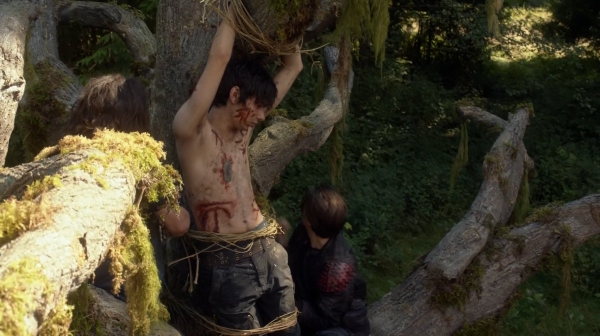 The 100 Season One Episode Two Earth Skills Captures-507
