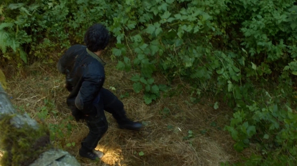 The 100 Season One Episode Two Earth Skills Captures-482
