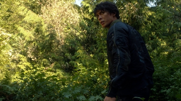 The 100 Season One Episode Two Earth Skills Captures-451

