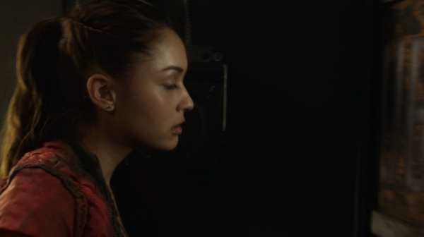 The 100 Season One Episode Two Earth Skills Captures-438
