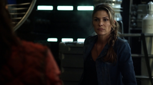 The 100 Season One Episode Two Earth Skills Captures-320
