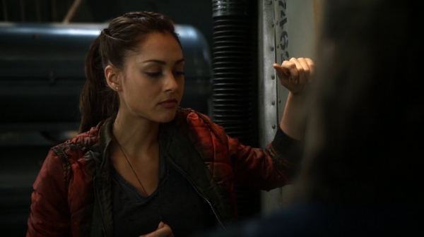 The 100 Season One Episode Two Earth Skills Captures-301
