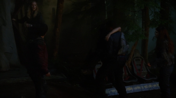 The 100 Season One Episode Two Earth Skills Captures-247
